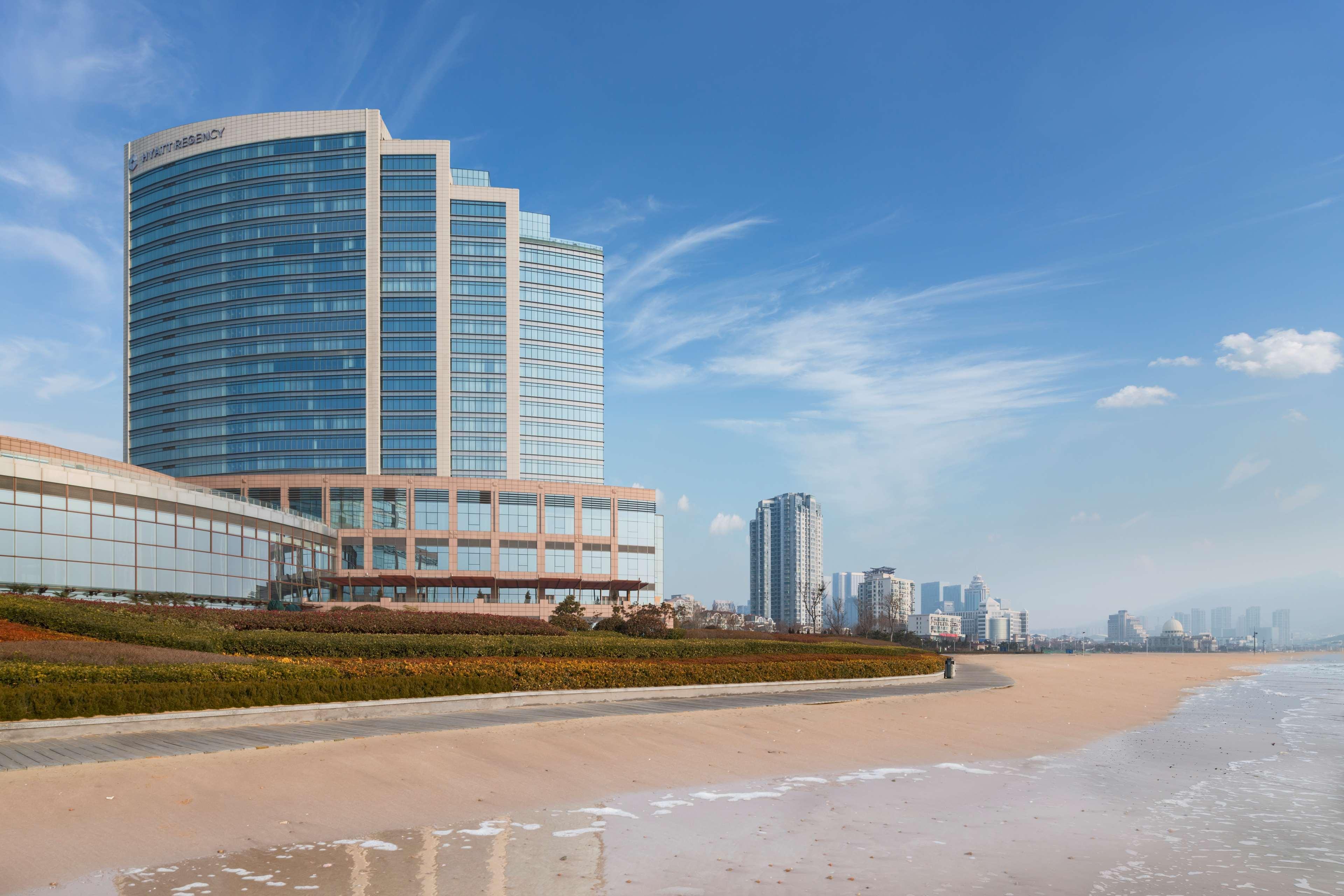 Hotel Hyatt Regency Qingdao Exterior foto